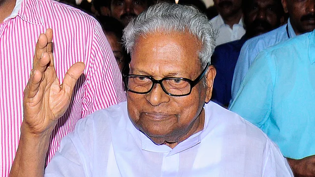  വി എസ് അച്യുതാനന്ദനെ സിപിഎം സംസ്ഥാന കമ്മിറ്റിയില്‍ പ്രത്യേക ക്ഷണിതാവാകും