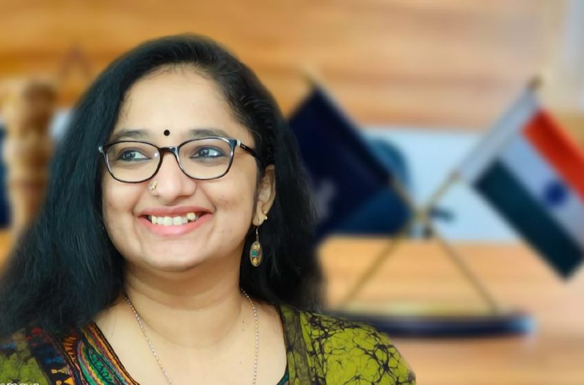  കെ.കെ. രാഗേഷിനെ അഭിനന്ദിച്ച സംഭവത്തിൽ ഉയർന്ന വിമർശനങ്ങൾക്ക് മറുപടിയുമായി ദിവ്യ എസ്. അയ്യർ