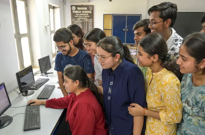  പ്ലസ് വണ്‍ പ്രവേശനം; ഓണ്‍ലൈന്‍ അപേക്ഷ ഇന്ന് വൈകുന്നേരം അഞ്ചുമണി വരെ