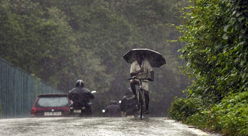  സംസ്ഥാനത്ത് കനത്ത മഴയ്ക്ക് സാധ്യത; ഇന്ന് നാല് ജില്ലകളിൽ ഓറഞ്ച് അലർട്ട്, എട്ട് ജില്ലകളിൽ മഞ്ഞ അലർട്ട്