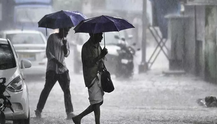  സംസ്ഥാനത്ത് ഒരിടവേളയ്ക്ക് ശേഷം വീണ്ടും മഴയെത്തുന്നു; ജൂണ്‍ 10 മുതല്‍ 12 വരെ വിവിധ ജില്ലകളില്‍ യെല്ലോ അലേര്‍ട്ട്