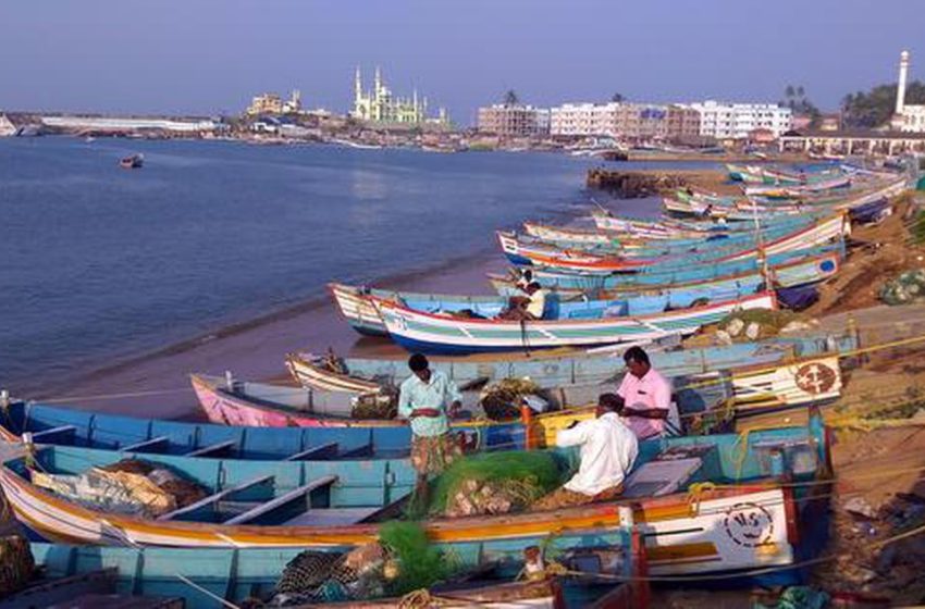  സം​സ്ഥാ​ന​ത്ത്​ ട്രോ​ളി​ങ്​ നി​രോ​ധം ഇ​ന്ന്​ അ​ർ​ധ​രാ​ത്രി മു​ത​ൽ ന​ട​പ്പാ​കും; ജൂ​ലൈ 31 വ​രെ 52 ദി​വ​സ​മാ​ണ്​ ട്രോ​ളി​ങ്​ നി​രോ​ധ​നം
