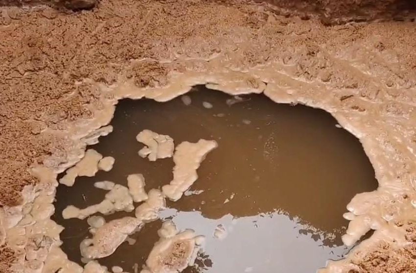  മലപ്പട്ടത്ത് കനത്ത മഴയിൽ കിണർ താഴ്ന്നു; ഭൂമിക്കടിയിലേക്ക് കിണർ ഇടിഞ്ഞു താഴുകയായിരുന്നു