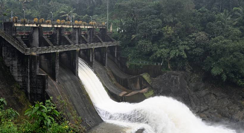  സംസ്ഥാനത്ത് അഞ്ച് ഡാമുകളിൽ റെഡ് അലർട്ട്; വിവിധ നദികളിൽ ഓറഞ്ച് അലർട്ട് പ്രഖ്യാപിച്ചു