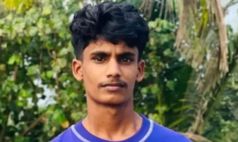  മലപ്പുറം താനൂരിൽ പുഴയിൽ കുളിക്കുന്നതിനിടെ കാണാതായ 19കാരന്റെ മൃതദേഹം നൂറ് കിലോമീറ്ററോളം അകലെ  കടലിൽ കണ്ടെത്തി