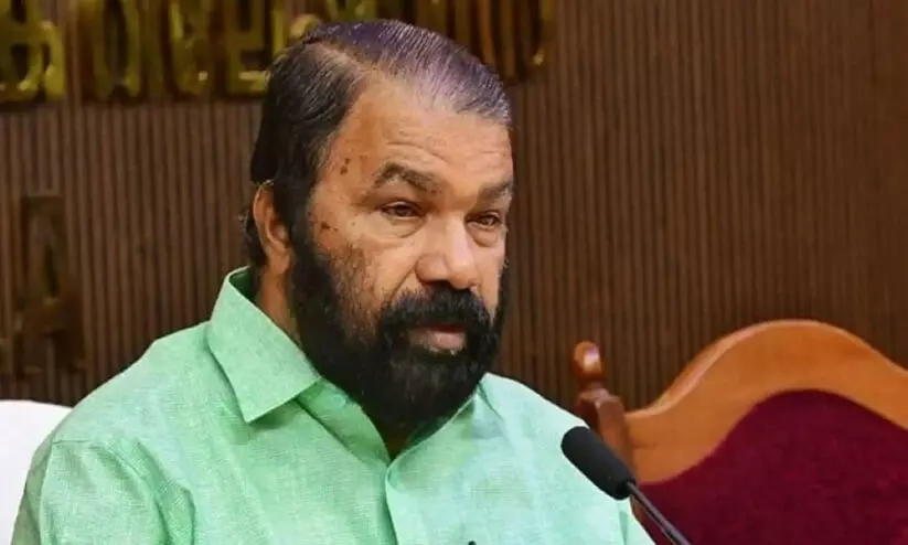  പൊ​തു​വി​ദ്യാ​ല​യ​ങ്ങ​ളി​ൽ മ​ത​പ​ര​മാ​യ ച​ട​ങ്ങു​ക​ൾ ഒ​ഴി​വാ​ക്കാ​നാ​യി പൊ​തു​മാ​ന​ദ​ണ്ഡം കൊ​ണ്ടു​വ​രേ​ണ്ടി വ​രു​മെ​ന്ന്‌ മ​ന്ത്രി വി. ​ശി​വ​ൻ​കു​ട്ടി