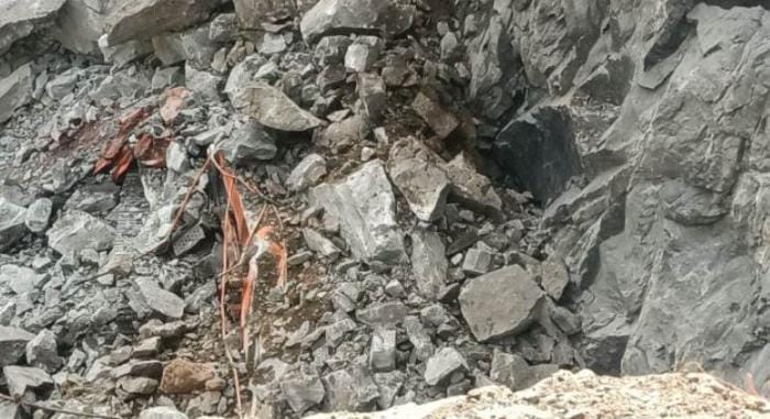  പത്തനംതിട്ട പാറമട ദുരന്തത്തില്‍പ്പെട്ട് പാറക്കല്ലുകള്‍ക്കടിയില്‍ കുടുങ്ങിക്കിടന്ന രണ്ടാമത്തെയാളുടെ മൃതദേഹം കണ്ടെത്തി