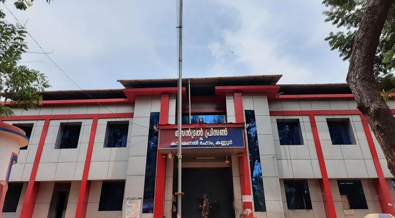  ഗോവിന്ദച്ചാമിയുടെ ജയിൽച്ചാട്ടത്തിനു പിന്നാലെ ജയിൽ വകുപ്പിൽ വൻ അഴിച്ചുപണി