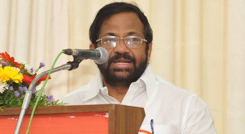  തിരുവനന്തപുരം ഡിസിസി പ്രസിഡന്റ് പാലോട് രവി രാജി വെച്ചു; വിവാദ ഫോണ്‍ സംഭാഷണത്തിന് പിന്നാലെയാണ് രാജി