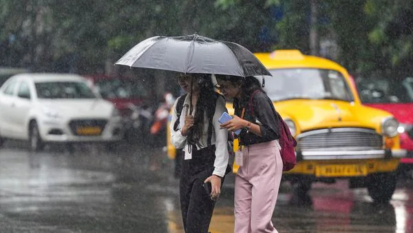  സംസ്ഥാനത്ത് വ്യാപകമായ മഴയ്ക്ക് സാധ്യത; കണ്ണൂർ ഉൾപ്പെടെ അഞ്ച് ജില്ലകളിൽ ഓറഞ്ച് അലർട്ട്