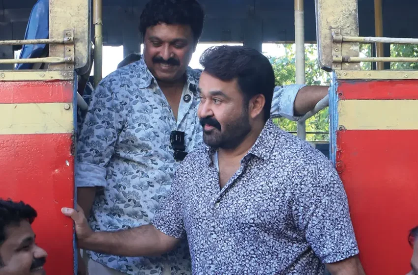  കെഎസ്ആർടിസി എക്സ്പോയുടെ ഭാഗമായി സംഘടിപ്പിച്ച ഓർമ എക്സ്പ്രസ്; ആനവണ്ടി യാത്രക്കാരനായി മോഹൻലാൽ