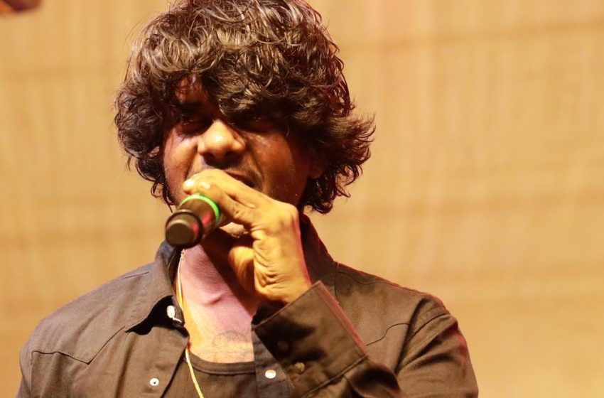  വനിതാ ഡോക്ടറെ പീഡിപ്പിച്ചെന്ന പരാതിയിൽ റാപ്പർ വേടനെതിരെ ലുക്കൗട്ട് നോട്ടീസ് പുറത്തിറക്കി