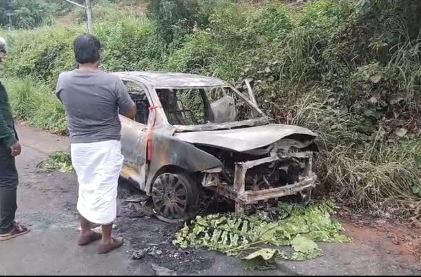  നാടുകാണി തെറ്റുന്ന റോഡിൽ ഓടിക്കൊണ്ടിരിക്കയായിരുന്ന കാർ പൂർണ്ണമായും കത്തി നശിച്ചു