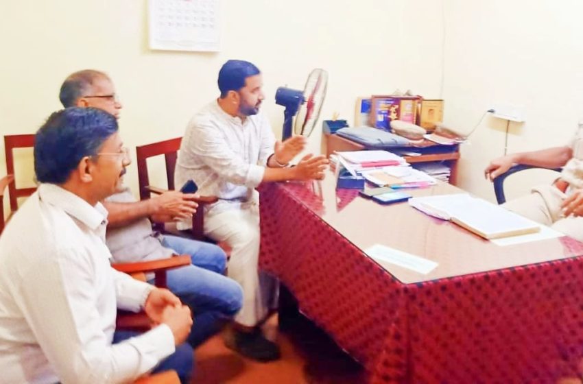  തളിപ്പറമ്പ ട്രാഫിക് സംവിധാനം സുഗമമാക്കുക എന്ന് ആവിശ്യപ്പെട്ടു ചർച്ച നടത്തി