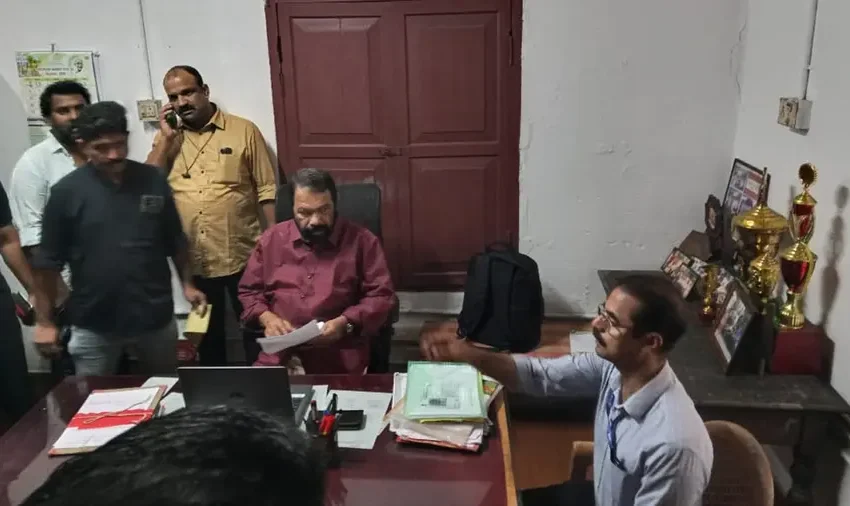  കണ്ണൂരിൽ അധ്യാപകർ നൽകിയ പരാതിയിൽ അന്വേഷണത്തിന്‌ നേരിട്ടെത്തി വിദ്യാഭ്യാസ മന്ത്രി വി ശിവൻകുട്ടി