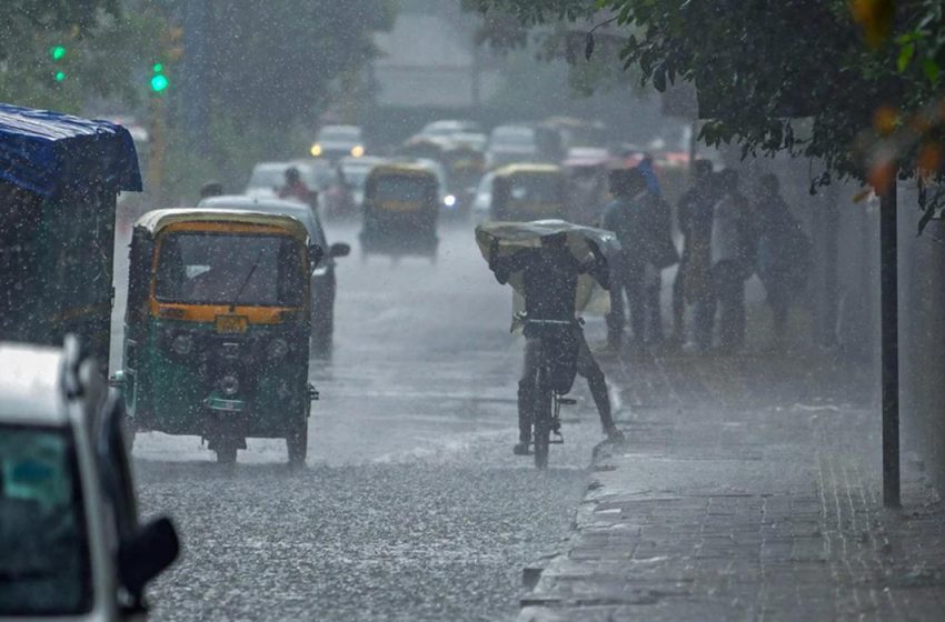  മധ്യ കേരളത്തിലും വടക്കൻ കേരളത്തിലും ഇന്ന് ഒറ്റപ്പെട്ട ശക്തമായ മഴയ്ക്ക് സാധ്യത; ആറ് ജില്ലകൾക്ക് ഇന്ന് യെല്ലോ അലേർട്ട്