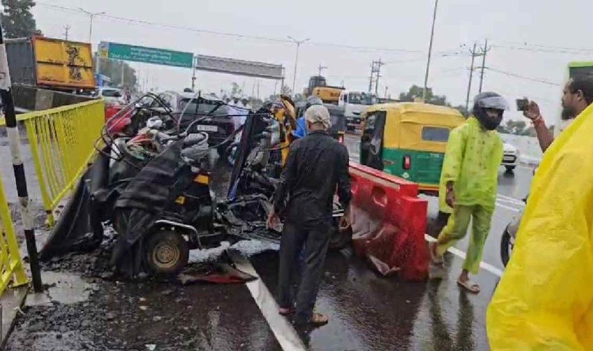  തലപ്പാടിയില്‍ കര്‍ണാടക ആര്‍ടിസി ബസ് കാത്തിരിപ്പ് കേന്ദ്രത്തിലേക്ക് ഇടിച്ചുകയറി; 5 പേർക്ക് ദാരുണാന്ത്യം