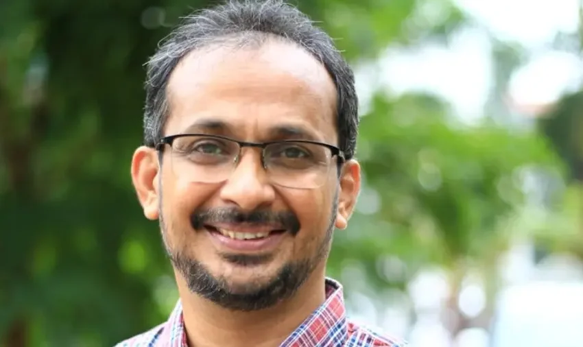  ഈ വര്‍ഷത്തെ വയലാര്‍ പുരസ്‌കാരം എഴുത്തുകാരനായ ഇ സന്തോഷ് കുമാറിന്