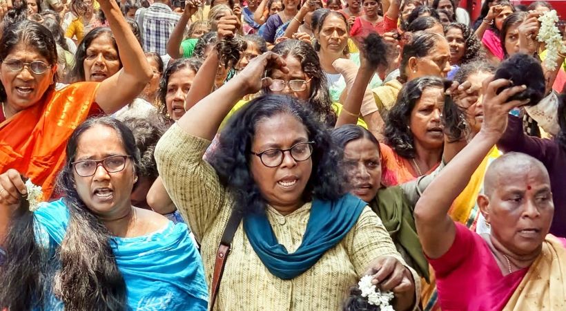  സെക്രട്ടറിയേറ്റിന് മുന്നിലെ രാപ്പകല്‍ സമരം അവസാനിപ്പിക്കാന്‍ ആശമാര്‍; സമര രീതി മാറ്റി ജില്ലകളിലേക്ക് സമരം കേന്ദ്രീകരിക്കാനും ധാരണയായി