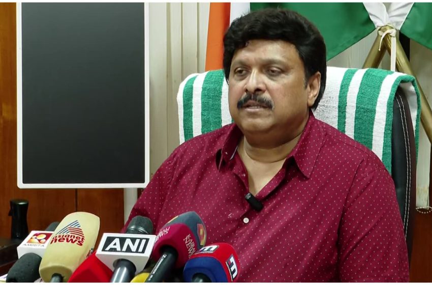  പറശ്ശിനിക്കടവില്‍ അത്യാധുനിക ടൂറിസ്റ്റ് എ.സി ബോട്ട് എത്തിക്കും; മന്ത്രി കെ.ബി ഗണേഷ് കുമാർ
