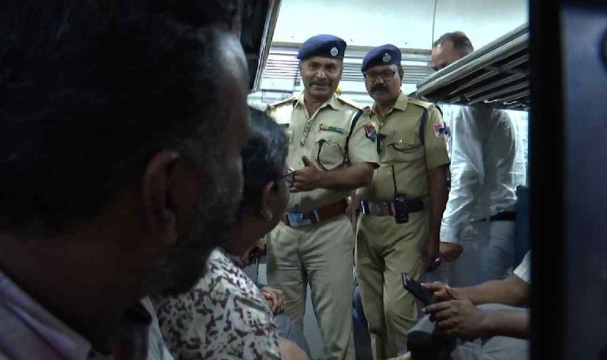  ബ്രെത്തലൈസര്‍ പരിശോധനയുമായി കണ്ണൂര്‍ റെയില്‍വേ സ്റ്റേഷന്‍