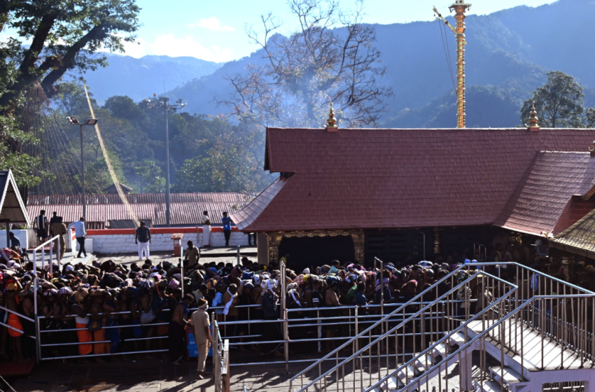  ശബരിമല ദർശനത്തിന്‌ സീസണിലെ ആദ്യ നാലുദിവസം എത്തിയത്‌ മൂന്നേകാൽ ലക്ഷത്തിലധികം തീർഥാടകർ