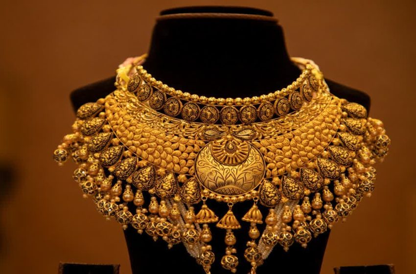  കുതിപ്പ് തുടര്‍ന്ന് സ്വര്‍ണ വില; സ്വര്‍ണ വില പവന് 480  രൂപ വര്‍ധിച്ചു, 98640 രൂപയാണ് ഇന്നത്തെ വില