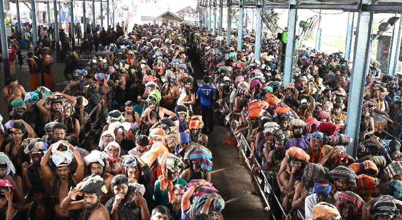  രണ്ട് ദിവസത്തെ ഇടവേളയ്ക്ക് ശേഷം ശബരിമലയിൽ വൻ ഭക്തജനത്തിരക്ക്; ഇന്നലെ 90,000-ഓളം പേർ മല ചവിട്ടി
