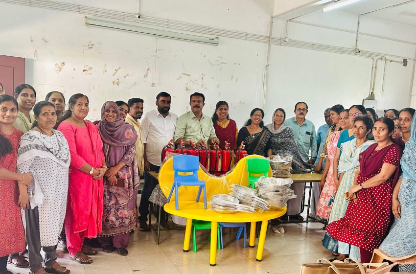  അങ്കണവാടികൾക്ക് ഫയർ എക്സ്റ്റിംഗ്വിഷർ, ഫർണിച്ചർ, ഫ്രൈപാൻ, റൈസ് സ്റ്റൈനർ എന്നിവ വിതരണം ചെയ്തു
