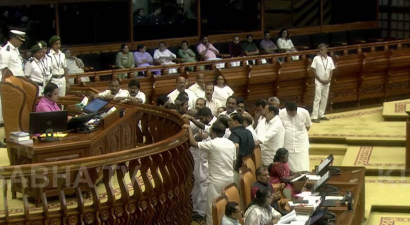  രക്തസാക്ഷി ഫണ്ട് തട്ടിപ്പ് സംബന്ധിച്ച പ്രതിപക്ഷത്തിന്റെ അടിയന്തര പ്രമേയ നോട്ടീസിന് തള്ളി സ്പീക്കർ