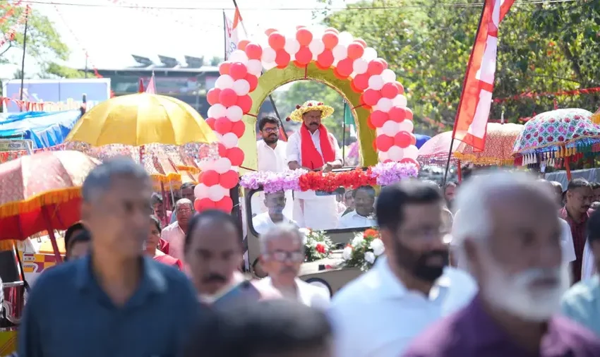  വലിയ ജനകീയ മുന്നേറ്റം സൃഷ്‌ടിച്ചാണ്‌ വികസന മുന്നേറ്റ ജാഥ പ്രയാണം തുടരുന്നതെന്ന്‌  എം വി ഗോവിന്ദൻ