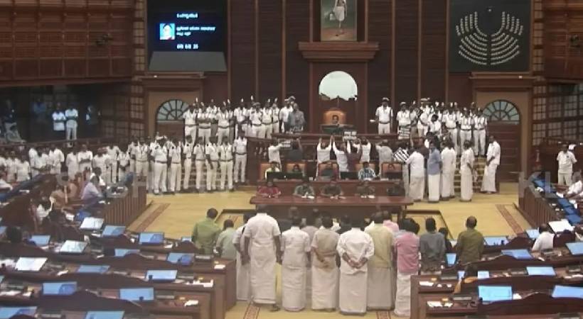  ശബരിമല സ്വർണക്കൊളള വിഷയം പ്രതിഷേധം കടുപ്പിക്കാൻ‌ പ്രതിപക്ഷം;  ഇന്നും നിയമസഭയെ പ്രക്ഷുബ്ധമാക്കും