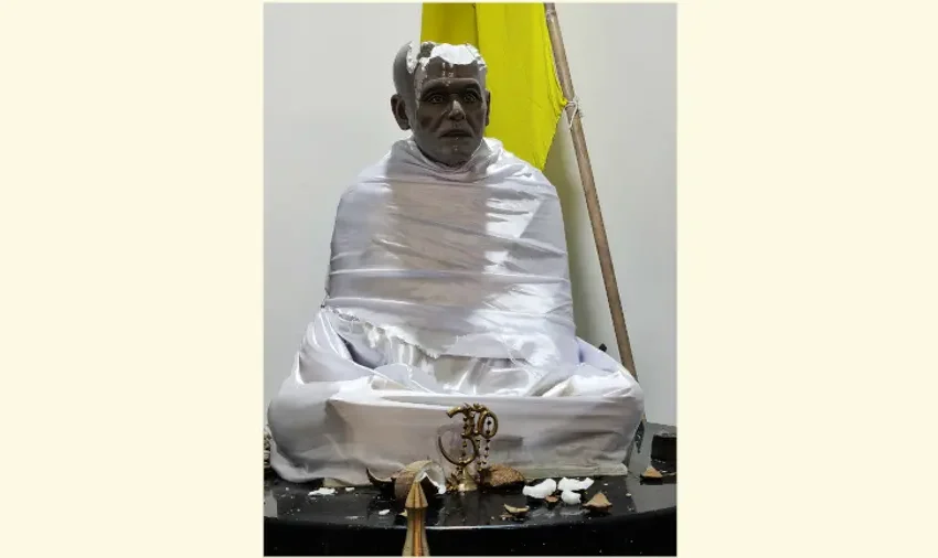 തിരുവനന്തപുരം പള്ളിച്ചലിൽ ശ്രീനാരായണ ഗുരുവിന്റെ പ്രതിമ തകർത്ത നിലയിൽ കണ്ടെത്തി