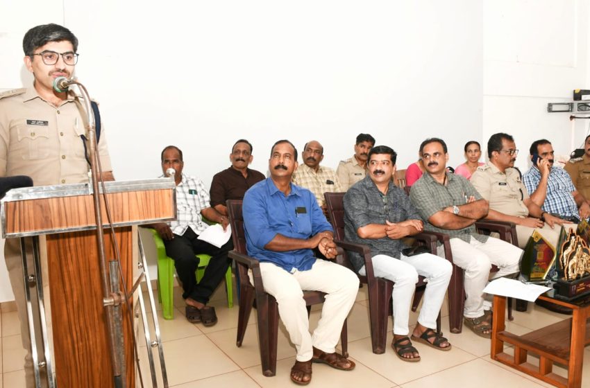  കണ്ണൂർ റൂറൽ ജില്ലാ കമ്മിറ്റികളുടെ സംയുക്താഭിമുഖ്യത്തിൽ സർവീസിൽ നിന്നും വിരമിക്കുന്നവർക്കുള്ള യാത്രയയപ്പ് നൽകി