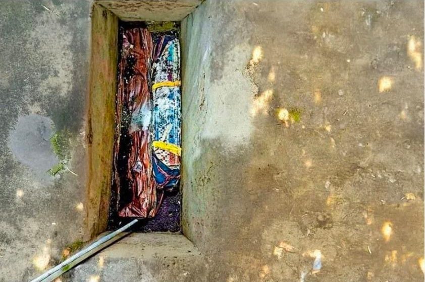  ഇരിട്ടി വാണിയപ്പാറ ഉണ്ണിമിശിഹ പള്ളി സെമിത്തേരിയിൽ പായയിൽ പൊതിഞ്ഞ മൃതദേഹം കണ്ടെത്തിയ സംഭവത്തിൽ ദുരൂഹതയില്ലെന്ന് പൊലിസ്
