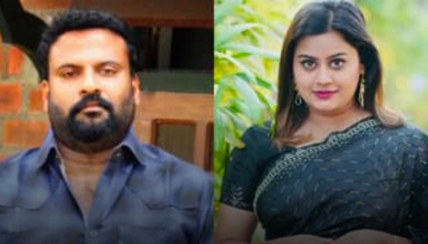  നടൻ ടിനി ടോമിനെതിരെ നടി അൻസിബ ഹസൻ നൽകിയ പരാതിയിൽ കേസെടുക്കാൻ നിർദേശിച്ച് കോടതി