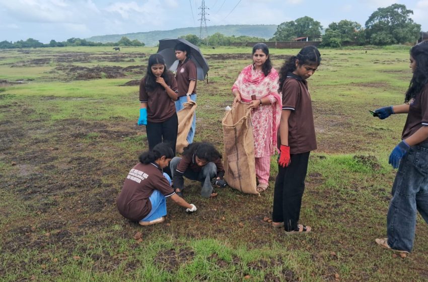  മാടായിപ്പാറയിലെ മാലിന്യങ്ങൾ നീക്കംചെയ്ത്ചെറുകുന്ന് ഗവൺമെന്റ് വെൽഫെയർ സെക്കൻഡറി സ്കൂളിലെ എൻഎസ്എസ് വിദ്യാർത്ഥികൾ