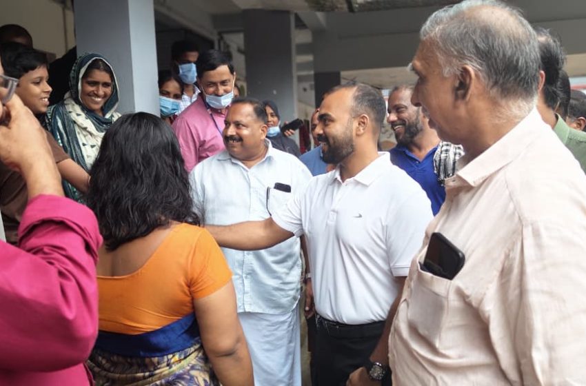  ദുരിതാശ്വാസ ക്യാംപുകള്‍ സന്ദര്‍ശിച്ച് ജില്ലാ കലക്ടര്‍