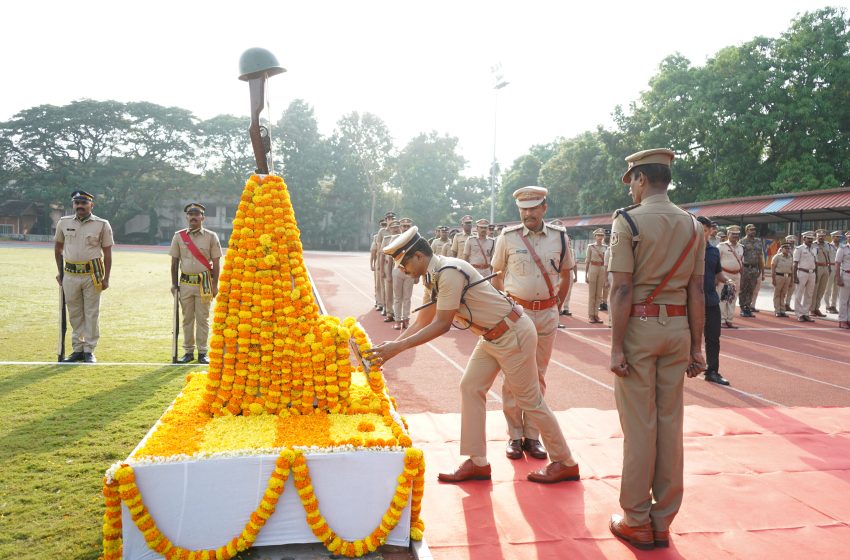  കണ്ണൂർ സിറ്റി പോലീസിന്റെ നേതൃത്വത്തിൽ വീരചരമം പ്രാപിച്ച പോലീസ് സേനാംഗങ്ങൾക്ക് ആദരാഞ്ജലി അർപ്പിച്ച് പോലീസ് സ്മൃതി ദിനം ആചരിച്ചു.
