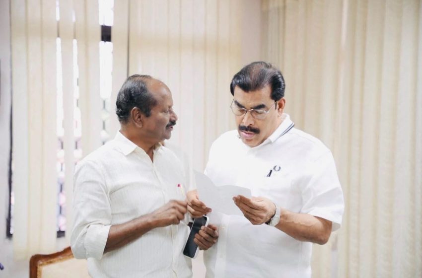  ചോനാടം ജങ്ഷനില്‍ ട്രാഫിക് സിഗ്‌നല്‍ സ്ഥാപിക്കണം: പൊതുമരാമത്ത് വകുപ്പ് മന്ത്രിക്ക് നിവേദനം നല്‍കി